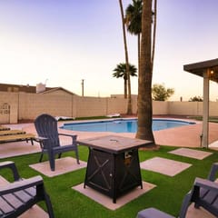 THE SCOTTSDALE PALMS