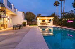 PARADISE VILLA - Image 4