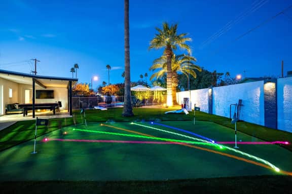 Group-Friendly 5BR Pool Home, Old Town - Image 3
