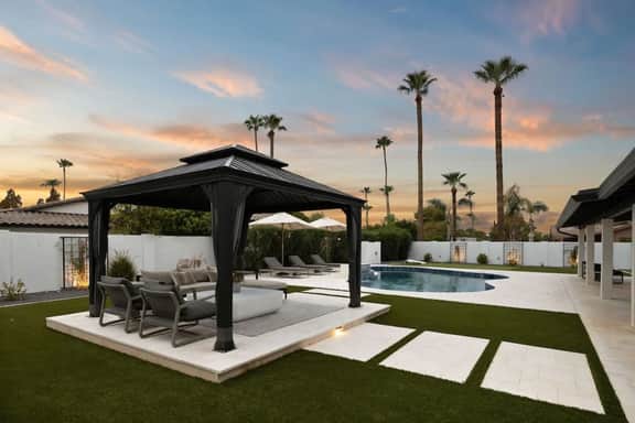THE SCOTTSDALE CLUBHOUSE - Image 5