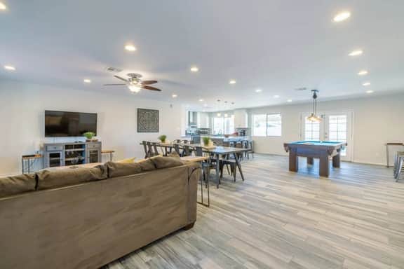 THE SCOTTSDALE PALMS - Image 3